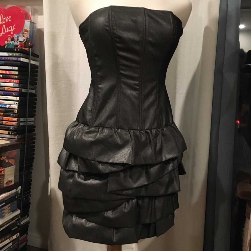 Brand new Robert Rodriguez size 4 dress metallic